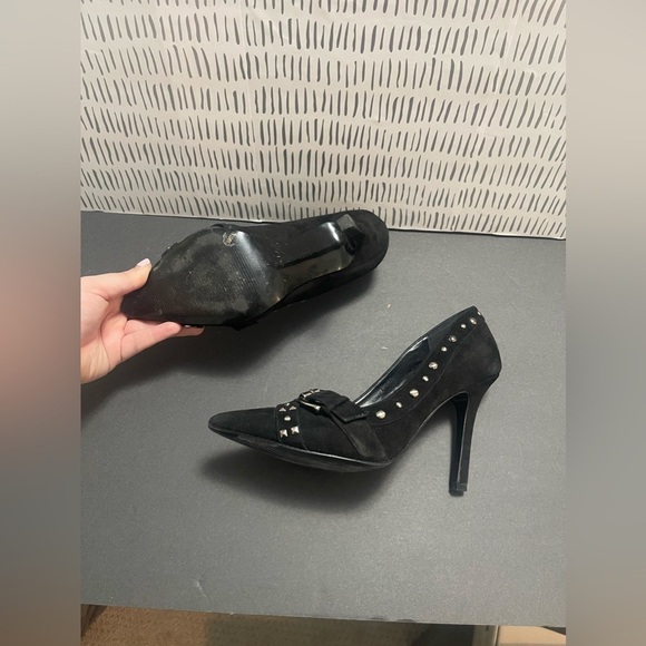 BCBG Generation -  Black Suede Studded Leather Stiletto Women’s Heels Size 7.5 - Picture 4 of 8